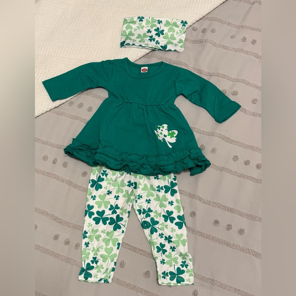 Source Unknown green and White Shamrock Kids outfit.